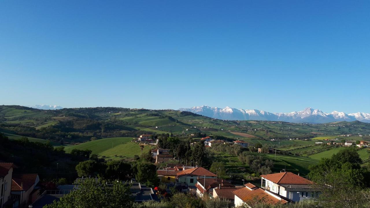 Bed And Breakfast La Pecora Rosa Sant'Omero Luaran gambar