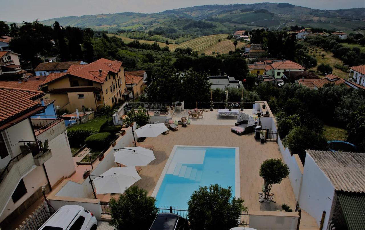 Bed And Breakfast La Pecora Rosa Sant'Omero Luaran gambar