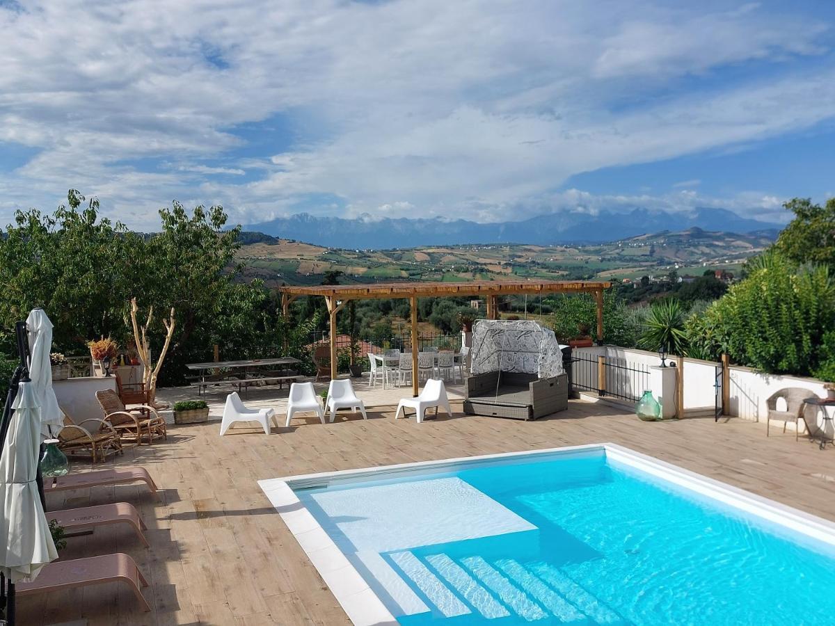 Bed And Breakfast La Pecora Rosa Sant'Omero Luaran gambar