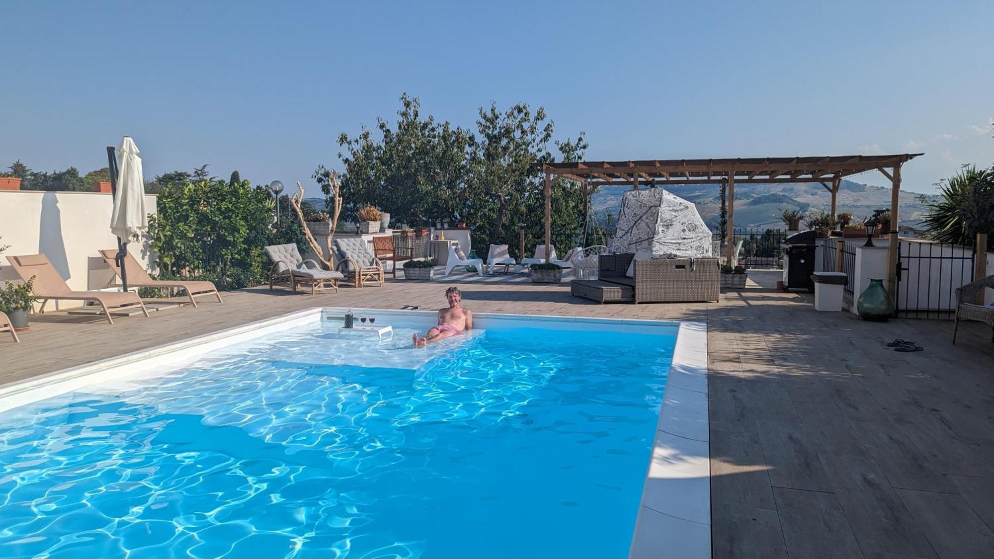 Bed And Breakfast La Pecora Rosa Sant'Omero Luaran gambar